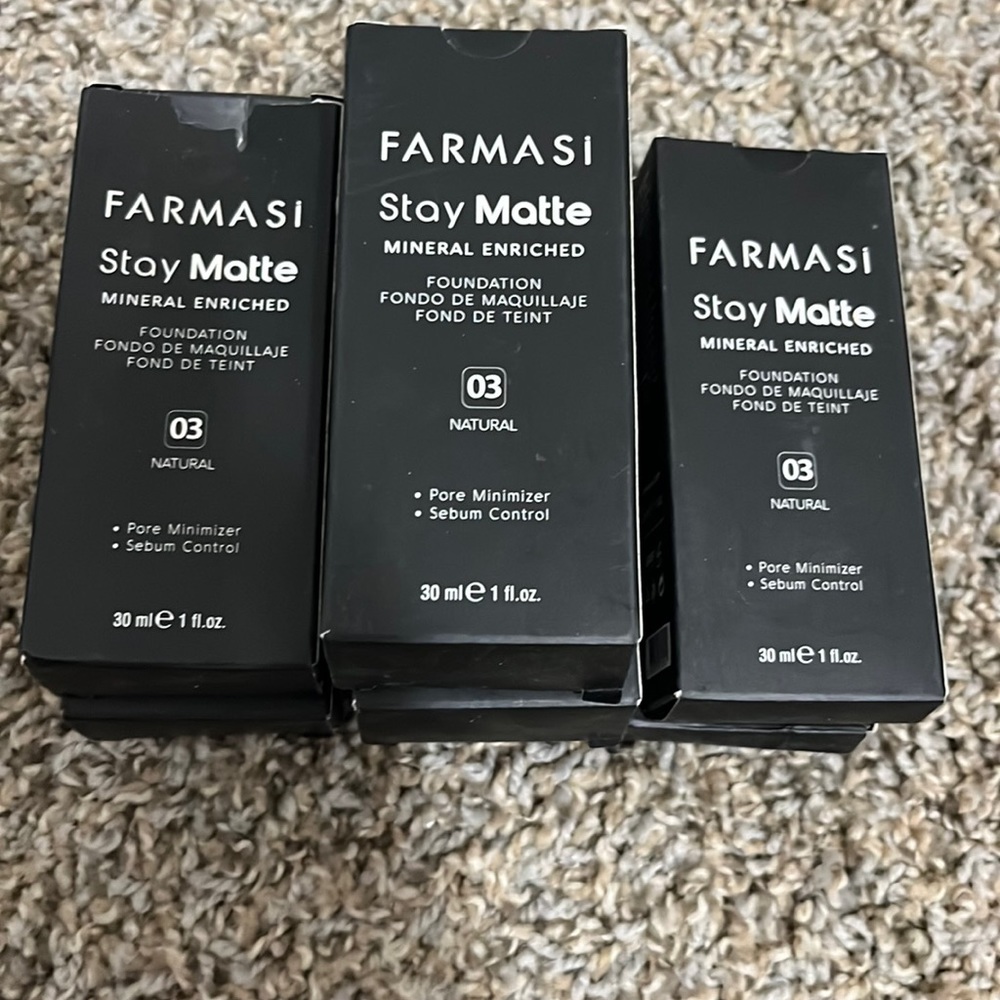 Farmasi stay matte foundation shade #03